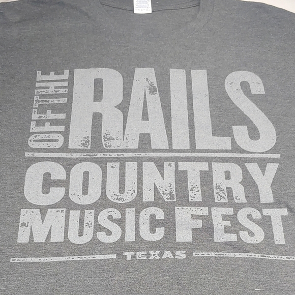 Off The Rails 2016 Country Music Festival With Line Up on Back XL - Picture 1 of 11